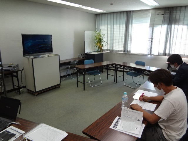 a4702461-s.jpg